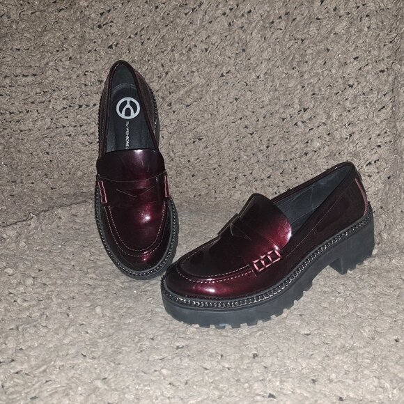 THE WISHBONE COLLECTION-Burgundy Patent Leather Penny Loafers-Sz 6.5-Near Mint - Picture 1 of 8